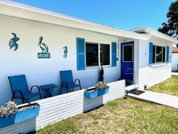 Picture of 10633 Lake Vista Drive, Seminole, FL 33772