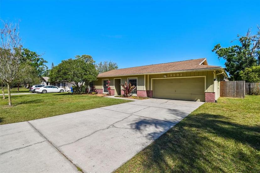 Picture of 13803 Cherry Brook Lane, Tampa FL 33618