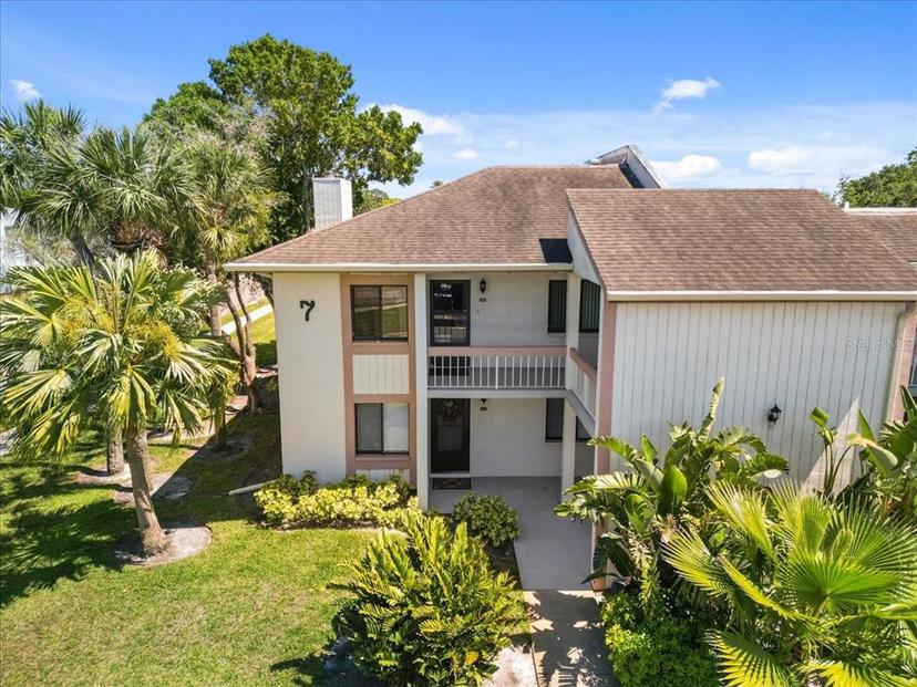 Picture of 108 Lakeview Court Unit 108, Oldsmar FL 34677
