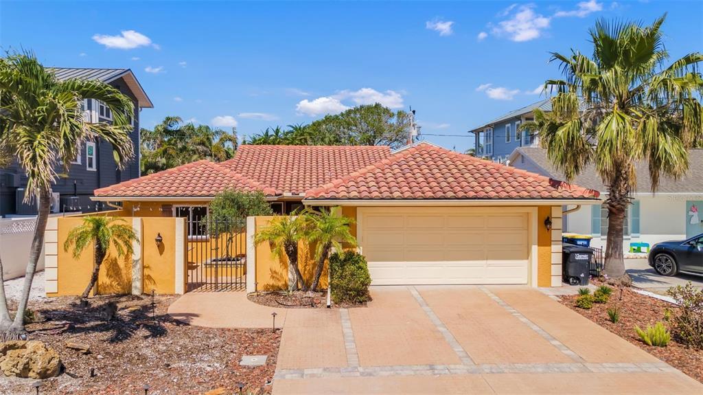 Picture of 1008 Mandalay Avenue, Clearwater, FL 33767