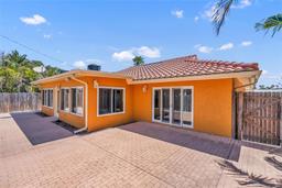 Picture of 1008 Mandalay Avenue, Clearwater, FL 33767