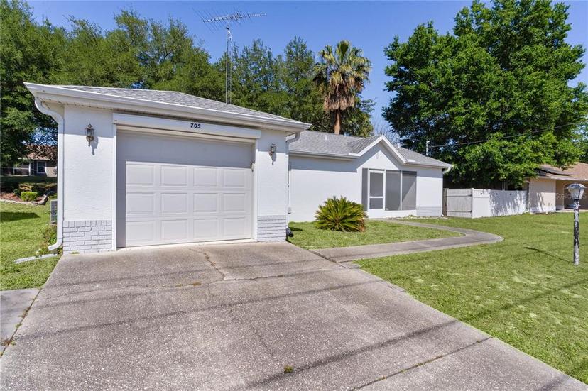 Picture of 705 W Starjasmine Place, Beverly Hills FL 34465