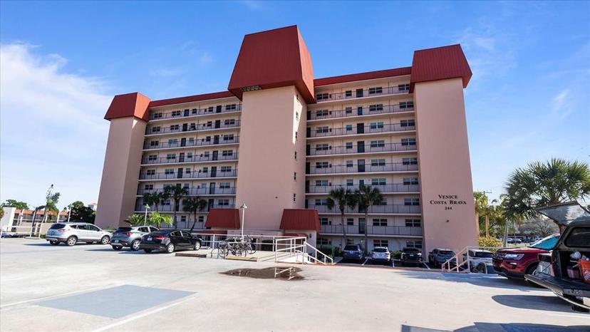 Picture of 244 Saint Augustine Unit 605, Venice FL 34285