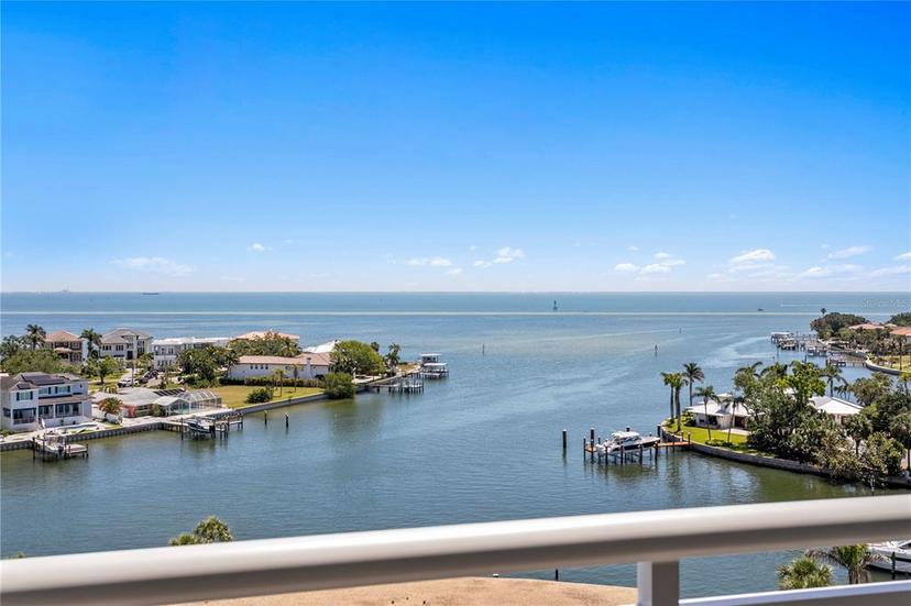 Picture of 1325 Snell Isle Boulevard Ne Unit 911, St Petersburg FL 33704