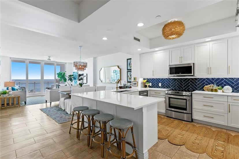 Picture of 1325 Snell Isle Boulevard Ne Unit 911, St Petersburg FL 33704