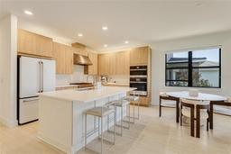 Picture of 18525 Midsummer Place, Venice, FL 34293