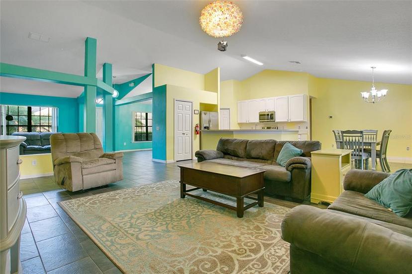 Picture of 847 Coventry Road, Davenport FL 33897