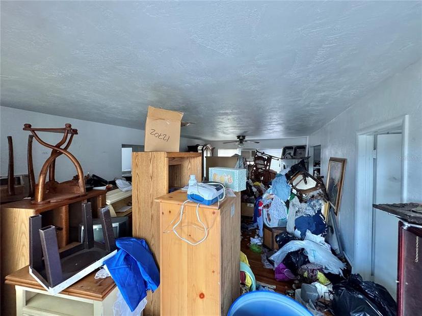 Picture of 954 SE 1St Place, Hialeah FL 33010