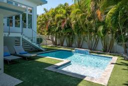 Picture of 91 Avenida Veneccia, Sarasota, FL 34242