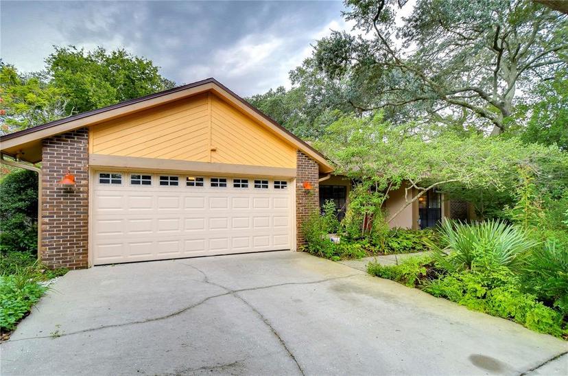 Picture of 4215 Water Oaks Lane, Tampa FL 33618