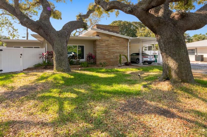 Picture of 1320 Augusta Lane S, St Petersburg FL 33707