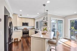 Picture of 10605 Carrollbrook Lane, Tampa, FL 33618