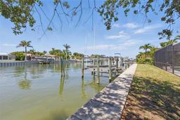 Picture of 2001 Iowa Avenue Ne, St Petersburg, FL 33703