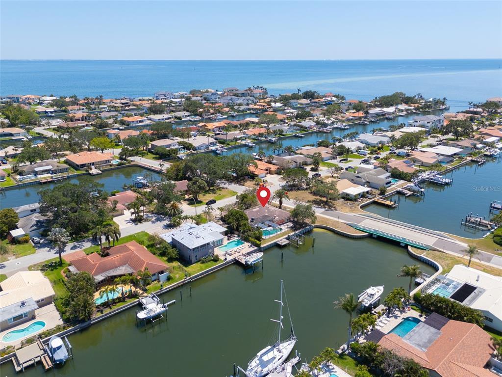 Picture of 2001 Iowa Avenue Ne, St Petersburg, FL 33703