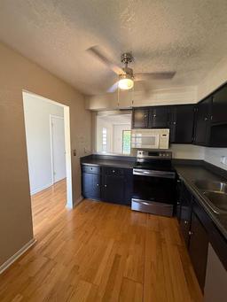Picture of 130 E Johnson Avenue Unit 205, Lake Wales, FL 33853