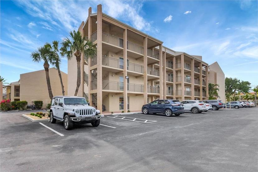 Picture of 845 Benjamin Franklin Drive Unit 101, Sarasota FL 34236