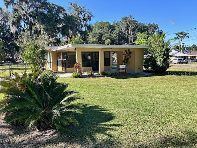 Picture of 951 Cr 453, Lake Panasoffkee FL 33538