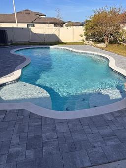 Picture of 1118 Wynnmere Walk Avenue, Ruskin, FL 33570