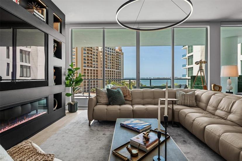 Picture of 301 Quay Commons Unit 611, Sarasota FL 34236