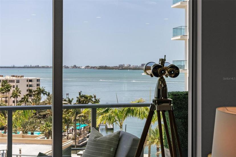 Picture of 301 Quay Commons Unit 611, Sarasota FL 34236
