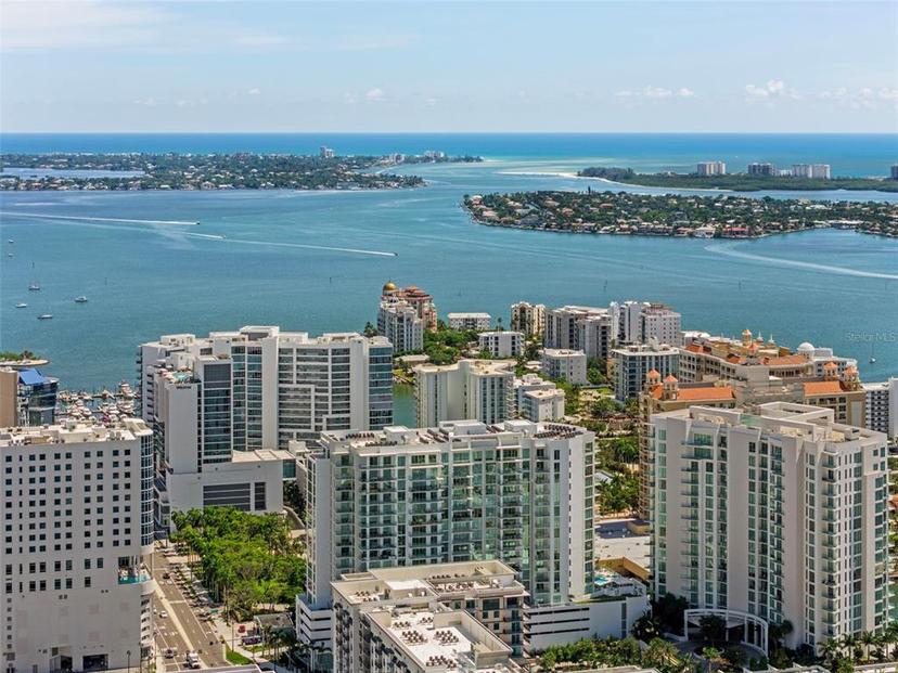 Picture of 301 Quay Commons Unit 611, Sarasota FL 34236