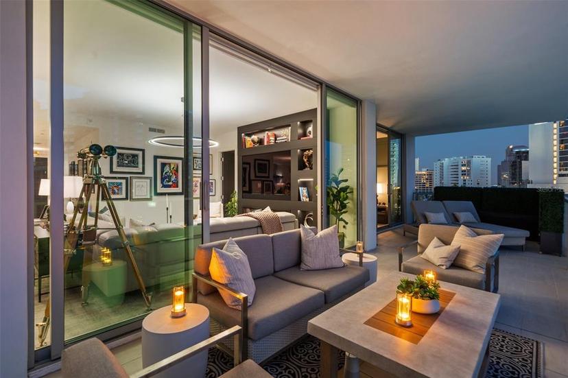Picture of 301 Quay Commons Unit 611, Sarasota FL 34236