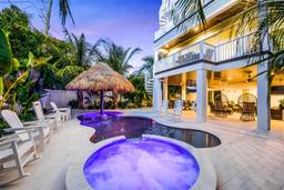 Picture of 221 Grant Drive, Sarasota, FL 34236