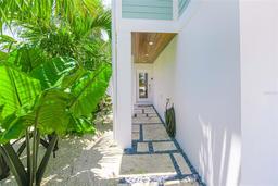 Picture of 221 Grant Drive, Sarasota, FL 34236