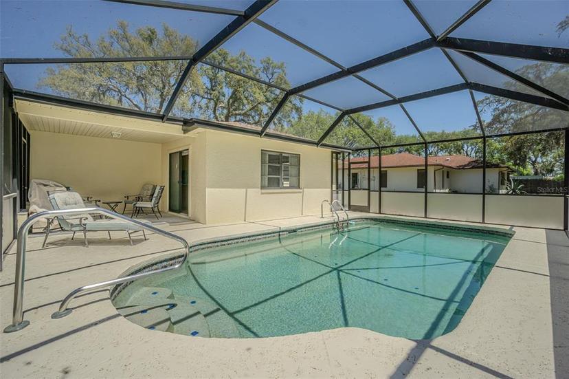 Picture of 7813 Holiday Dr, Spring Hill FL 34606