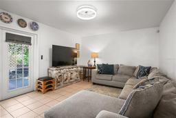 Picture of 3120 W Hartnett Avenue, Tampa, FL 33611