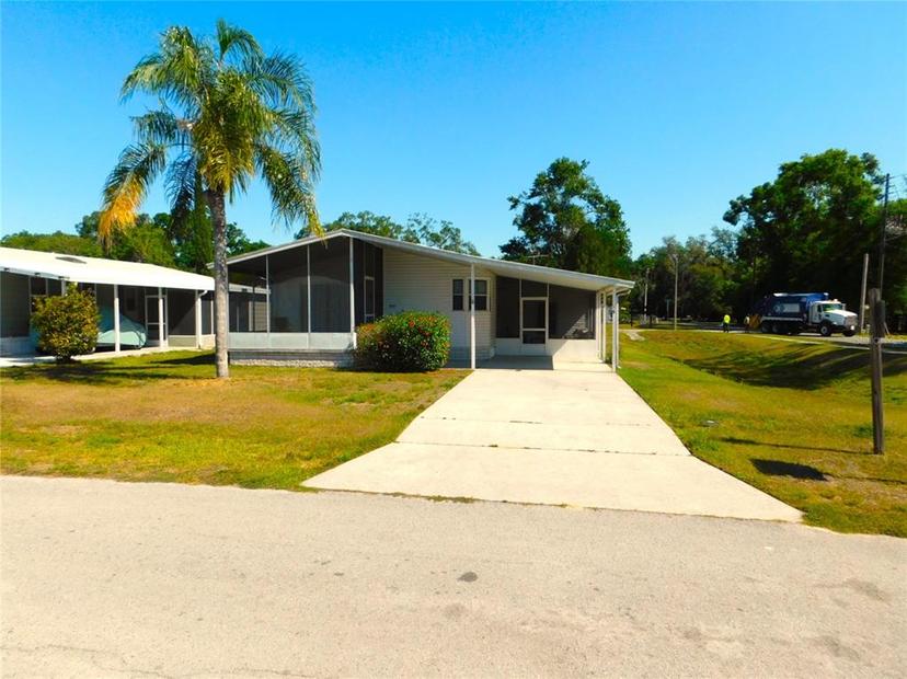 Picture of 38721 Granger Ln, Zephyrhills FL 33542