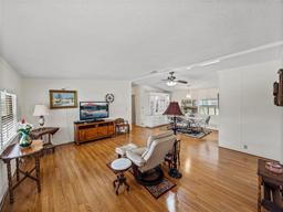 Picture of 1823 Sherwood Hill Drive, Lakeland, FL 33810