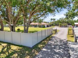 Picture of 5024 37Th Street E, Bradenton, FL 34203