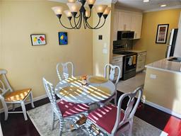Picture of 850 S Tamiami Trail Unit 529, Sarasota, FL 34236