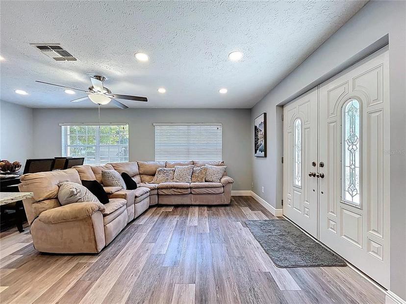 Picture of 6811 S Himes Avenue, Tampa FL 33611