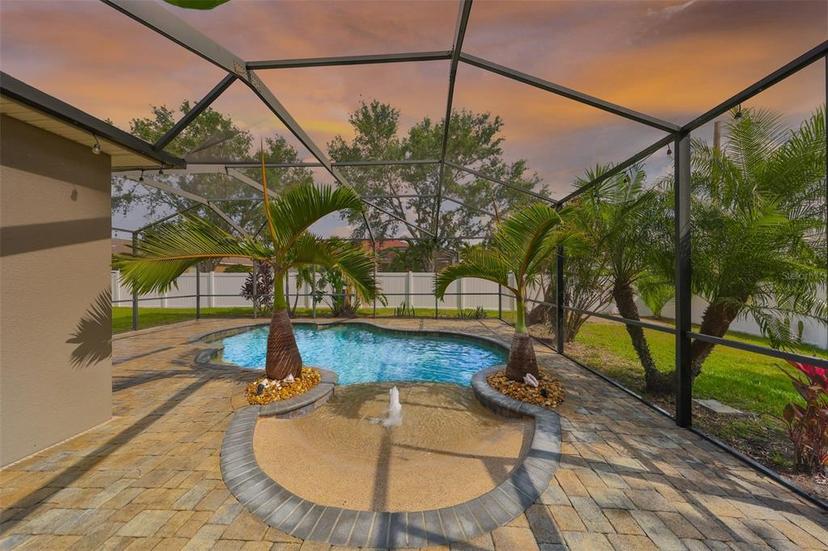 Picture of 10916 Dunscore Cottage Way, Wimauma FL 33598