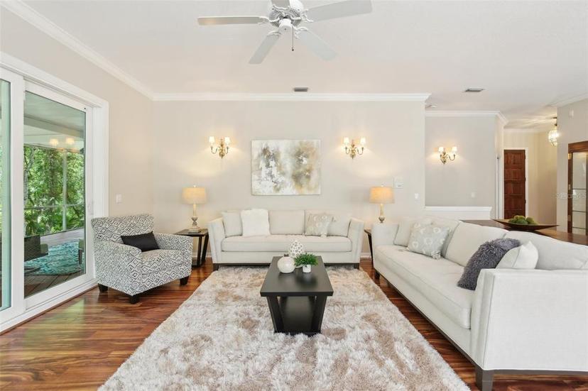 Picture of 15324 Sherwood Forest Drive, Tampa FL 33647