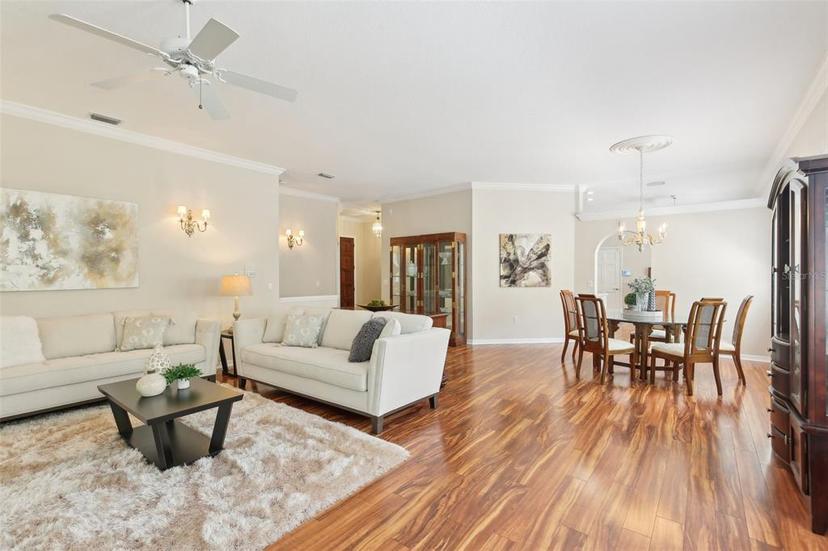 Picture of 15324 Sherwood Forest Drive, Tampa FL 33647