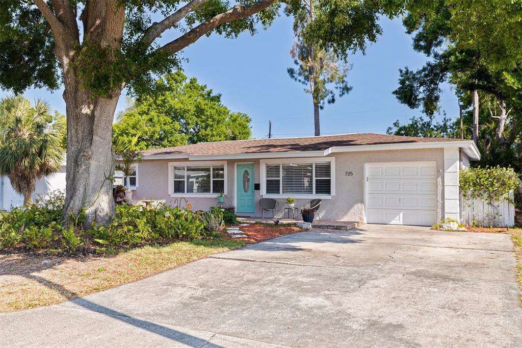 Picture of 725 85Th Avenue N, St Petersburg, FL 33702