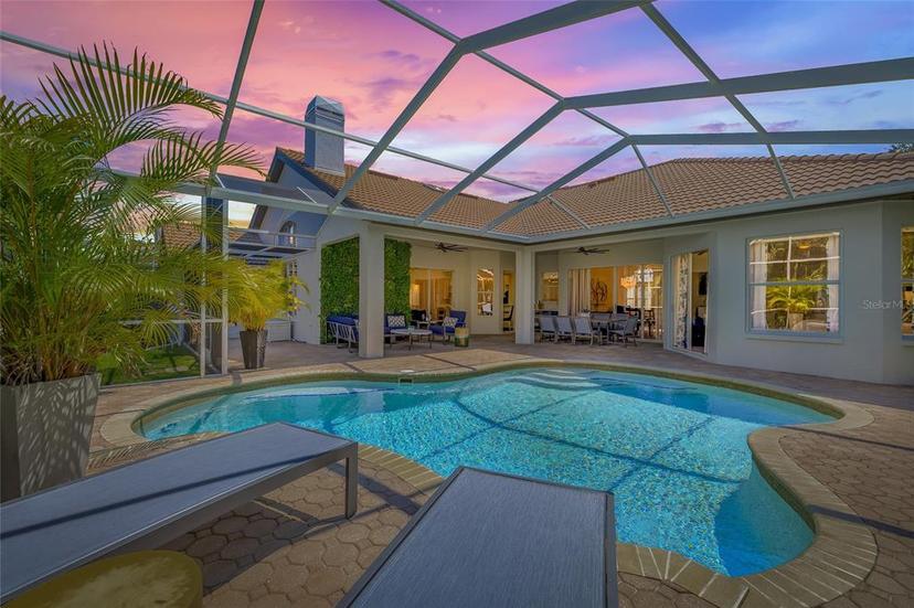 Picture of 1220 Darlington Oak Circle Ne, St Petersburg FL 33703