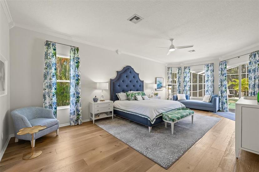 Picture of 1220 Darlington Oak Circle Ne, St Petersburg FL 33703