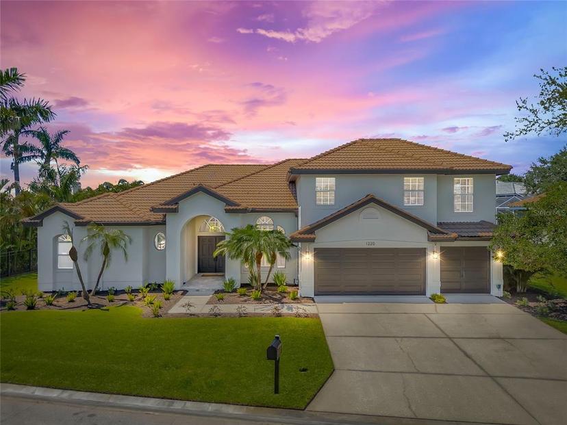 Picture of 1220 Darlington Oak Circle Ne, St Petersburg FL 33703