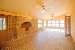 Picture of 2112 Robie Avenue, Mount Dora, FL 32757