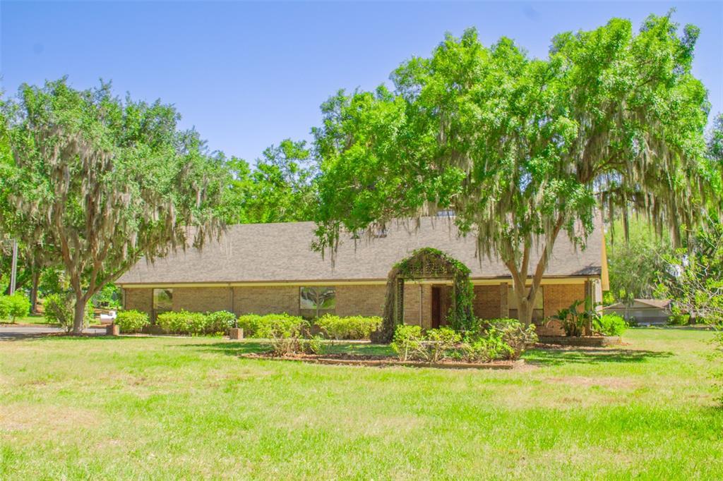 Picture of 2112 Robie Avenue, Mount Dora, FL 32757