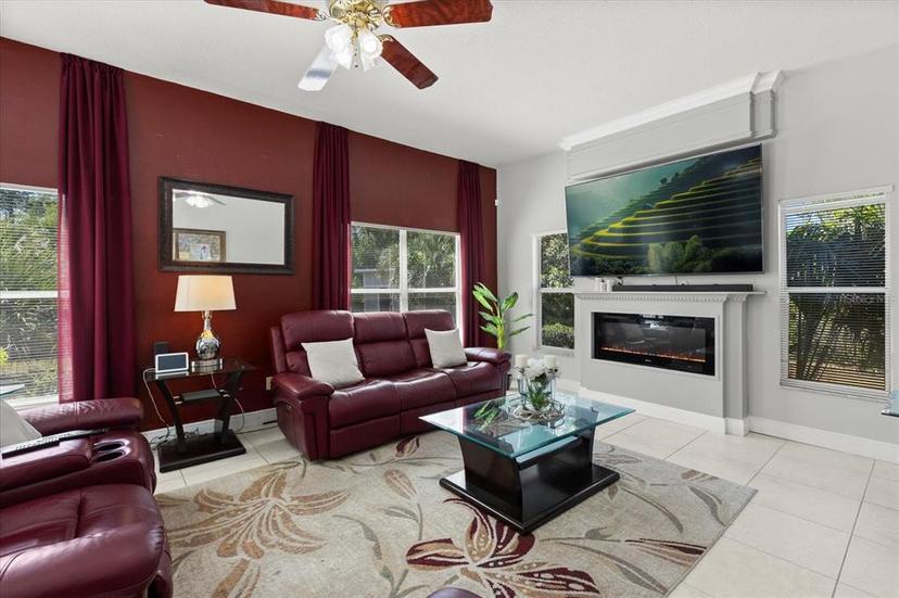 Picture of 14378 Stamford Circle, Orlando FL 32826