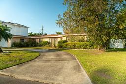 Picture of 631 Luzon Avenue, Tampa, FL 33606