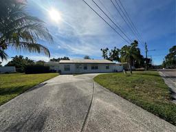 Picture of 4031 Bay Street Ne, St Petersburg, FL 33703