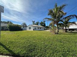 Picture of 4031 Bay Street Ne, St Petersburg, FL 33703
