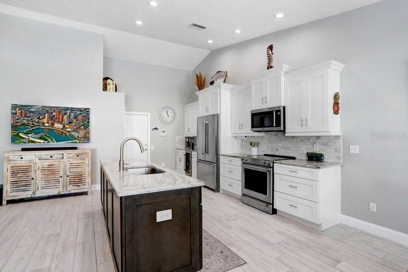 Picture of 123 Island Water Way, Apollo Beach FL 33572