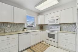 Picture of 854 Sky Loch Drive N, Dunedin, FL 34698
